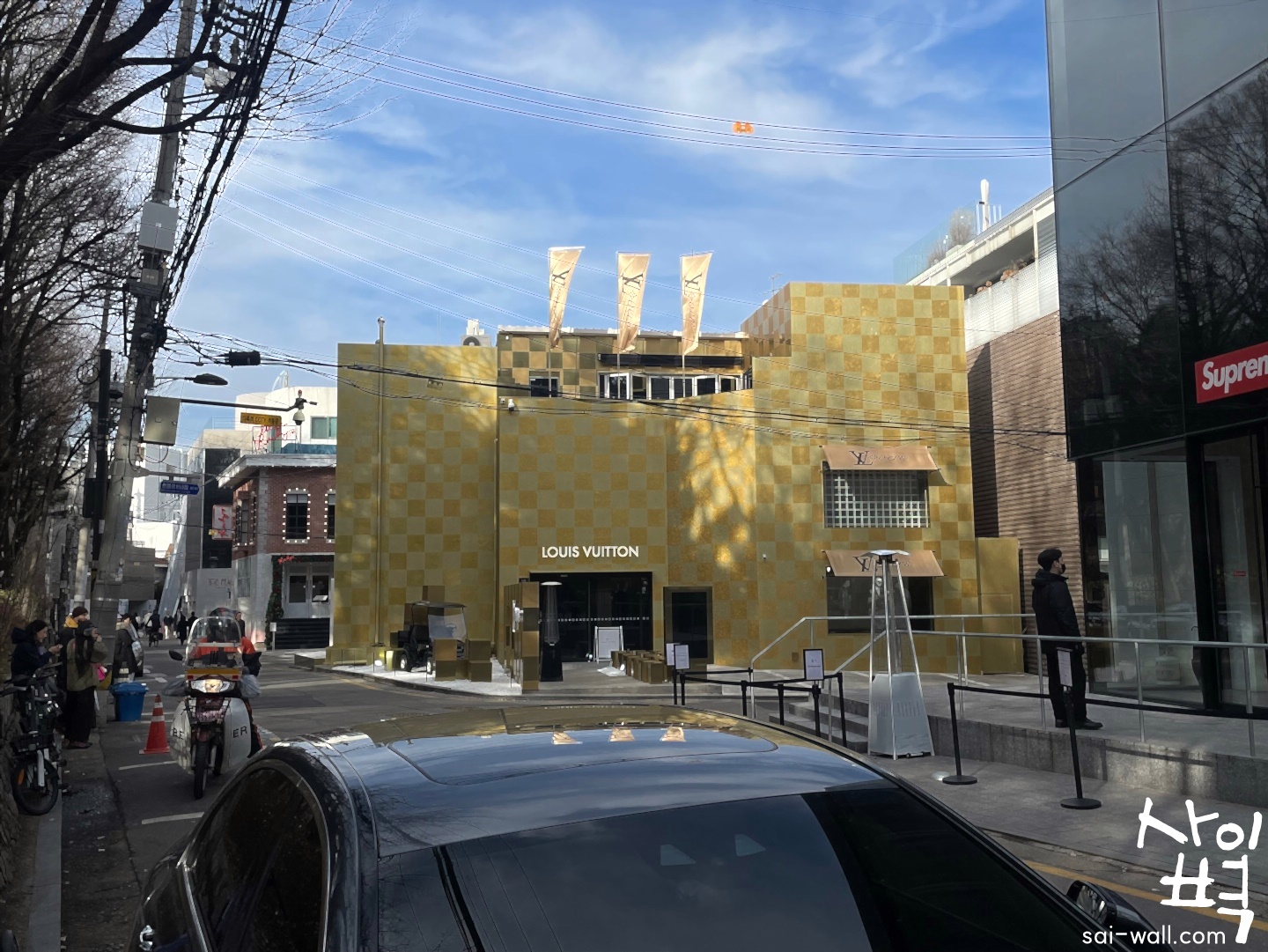 루이비통 도산 맨즈팝업 벽화 시공 사진 1